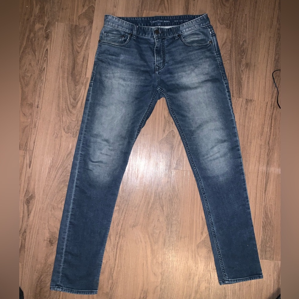 Calvin Klein Jeans Men's Blue Mid-Wash Slim Jeans Size 32×32